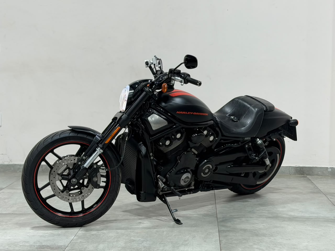 HARLEY-DAVIDSON V-ROD